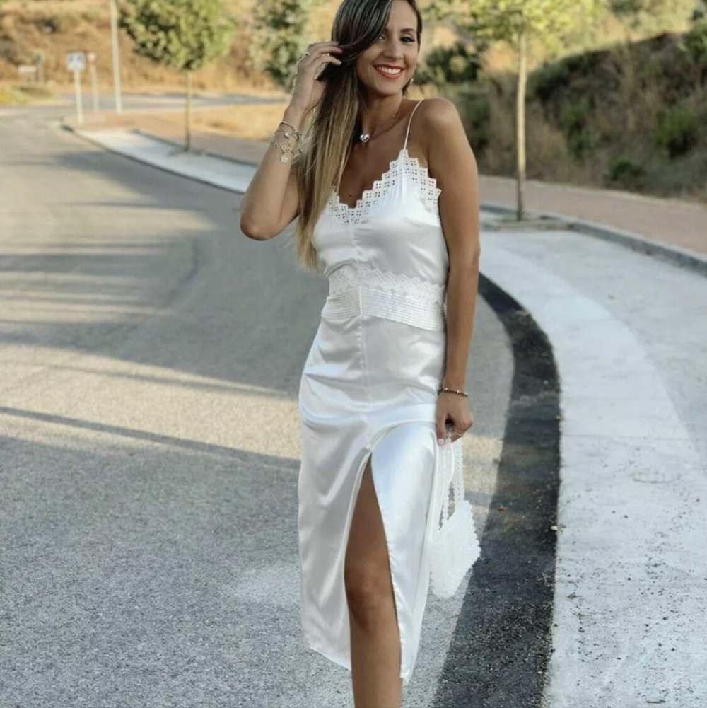 Zara blogger fave satin embroidered white dress size XS